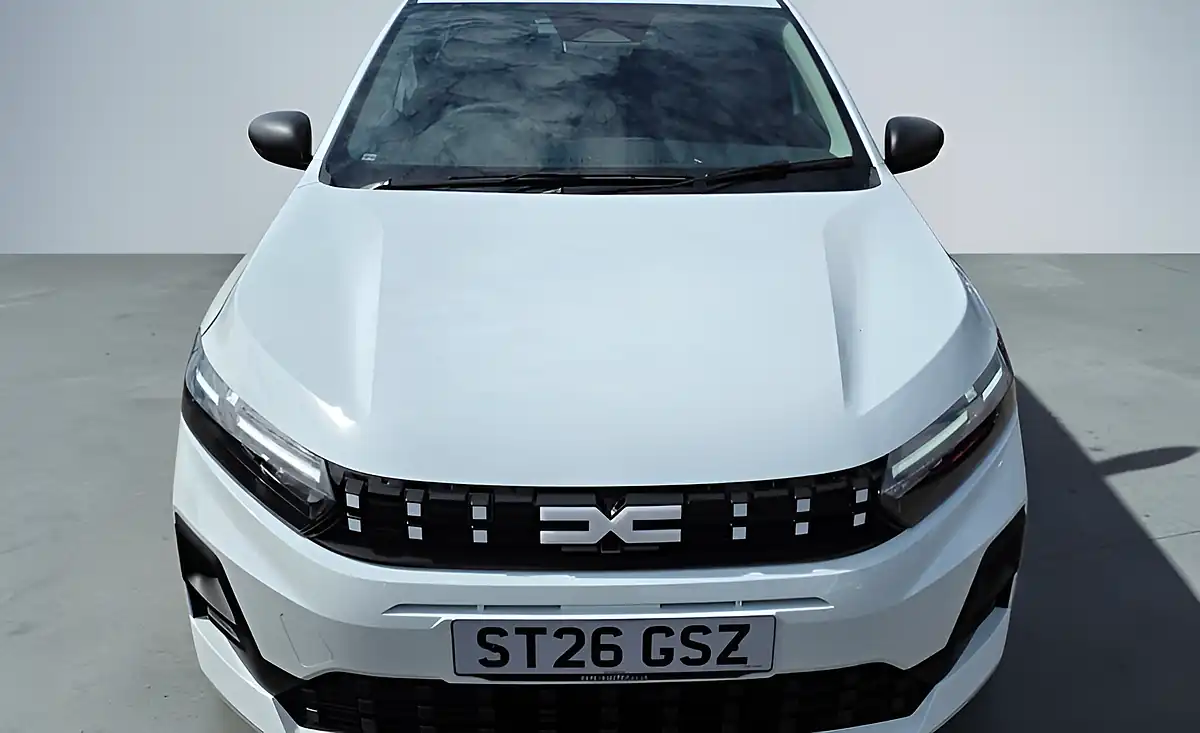 Used 2026 Dacia Sandero Essential Arctic White - Interior and Exterior details 7