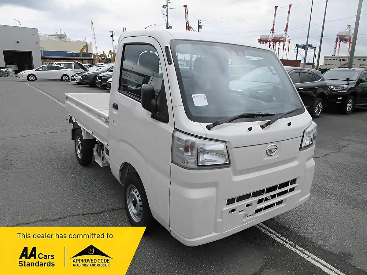 Used 2026 Daihatsu Hijet 4WD Kei MINI Truck White - Front View