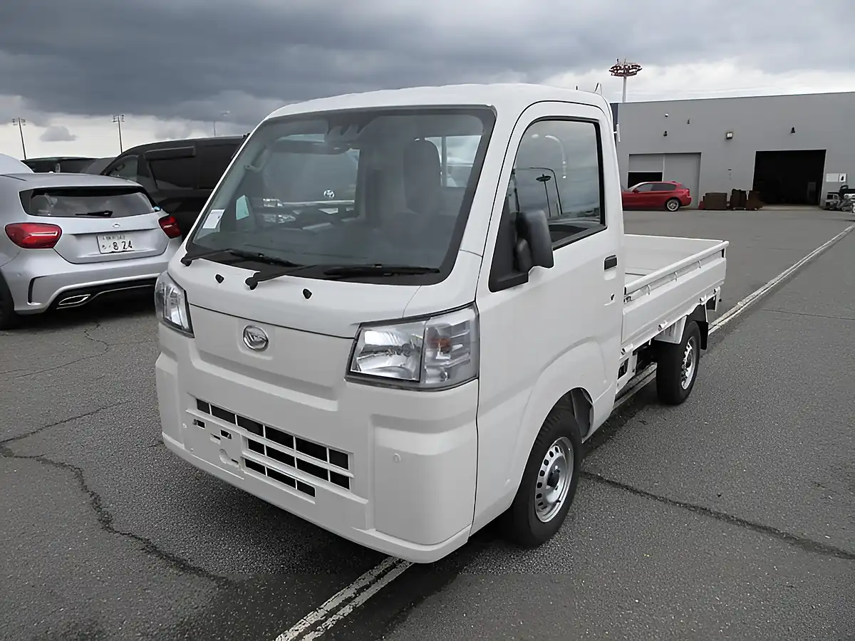Used 2026 Daihatsu Hijet 4WD Kei MINI Truck White - Interior and Exterior details 8