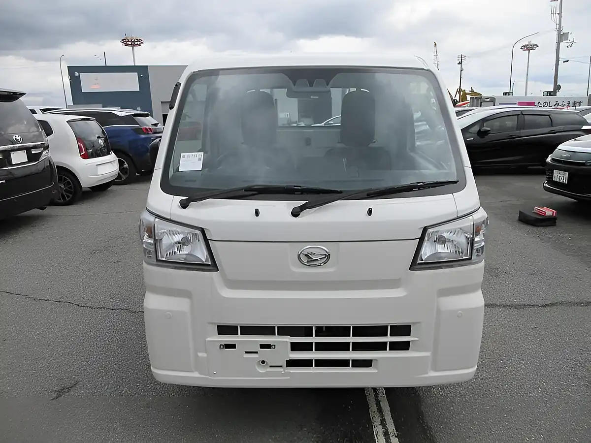 Used 2026 Daihatsu Hijet 4WD Kei MINI Truck White - Interior and Exterior details 9