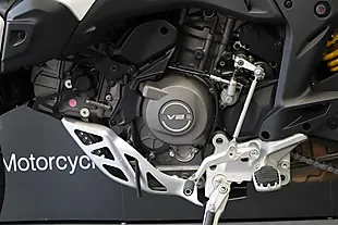 Used 2026 Ducati Desert X White - Interior and Exterior details 7