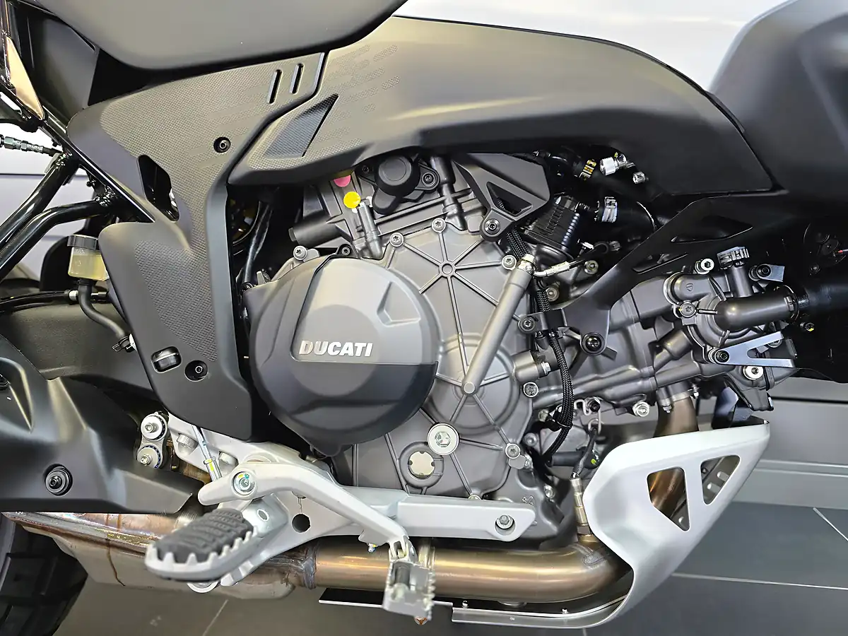Used 2026 Ducati Desertx Matt Star White Silk - Interior and Exterior details 5