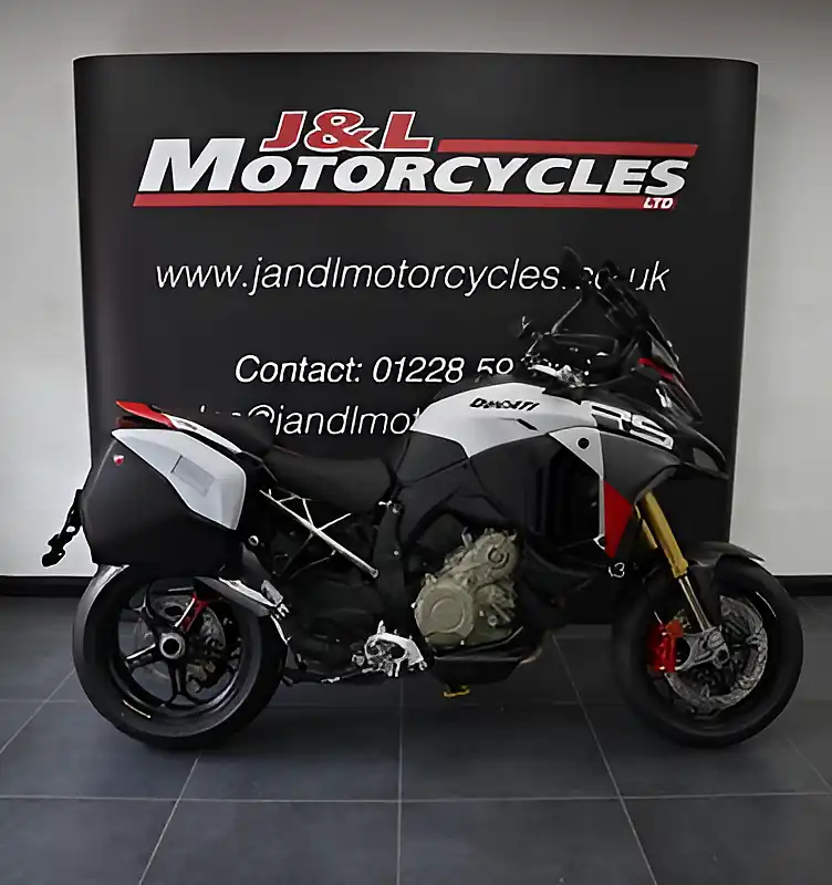Used 2026 Ducati Desertx White - Interior and Exterior details 8