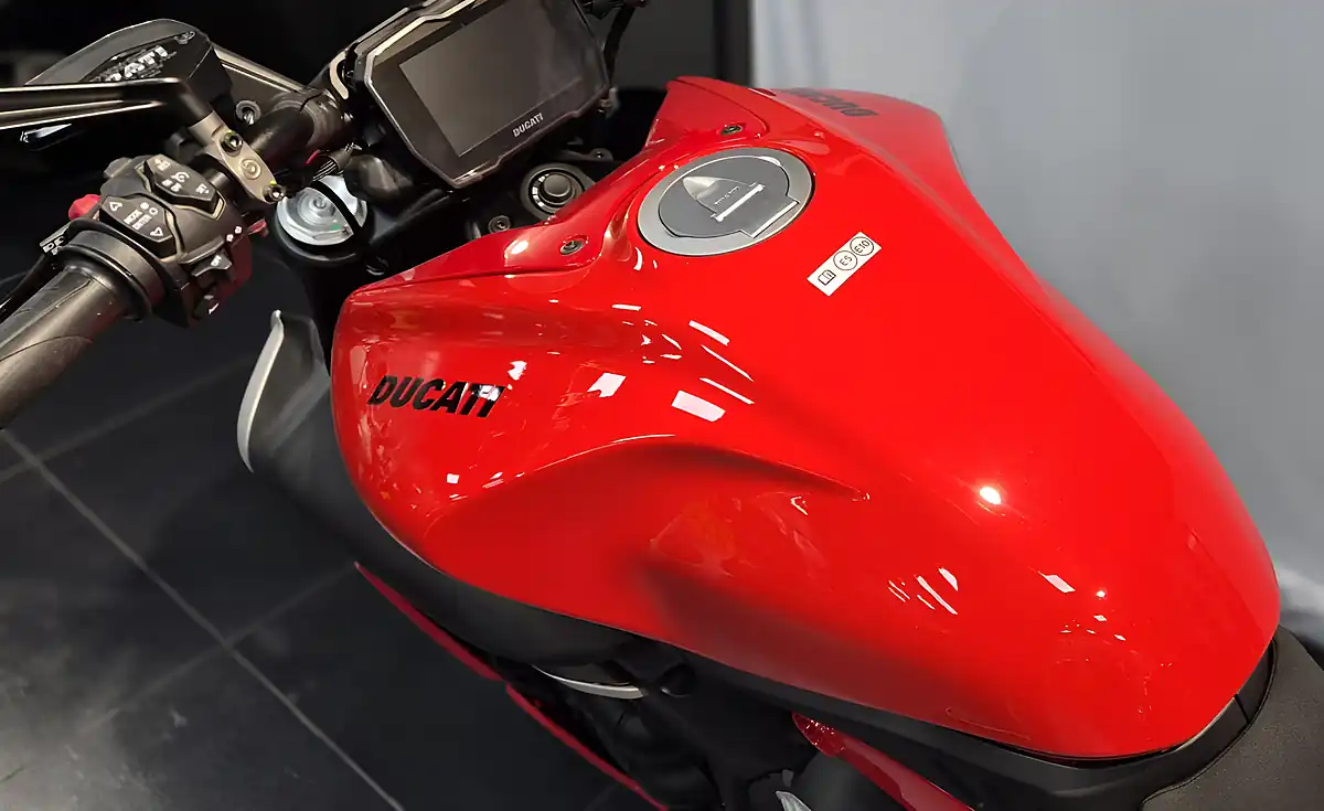Used 2026 Ducati Diavel Ducati Red - Interior and Exterior details 15