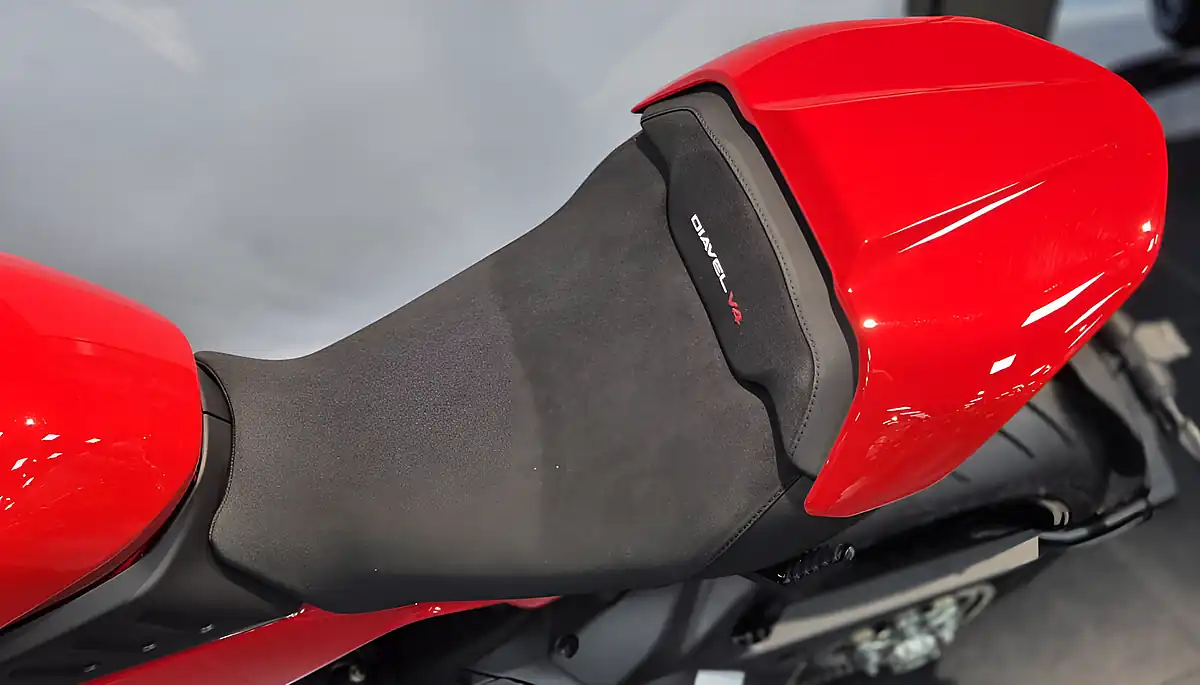 Used 2026 Ducati Diavel Ducati Red - Interior and Exterior details 16