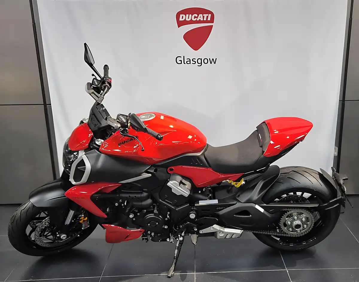 Used 2026 Ducati Diavel Ducati Red - Interior and Exterior details 10