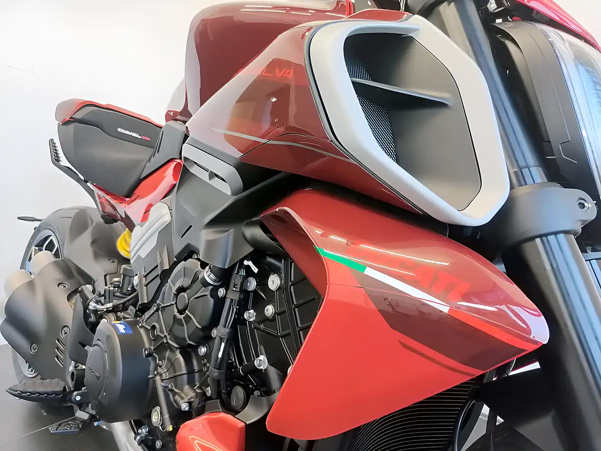 Used 2026 Ducati Diavel - Interior and Exterior details 15