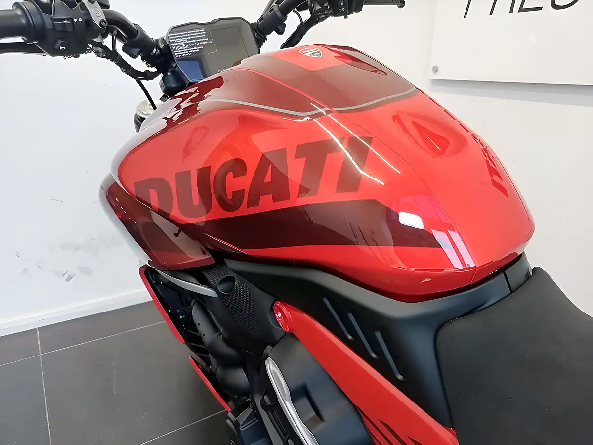 Used 2026 Ducati Diavel - Interior and Exterior details 16