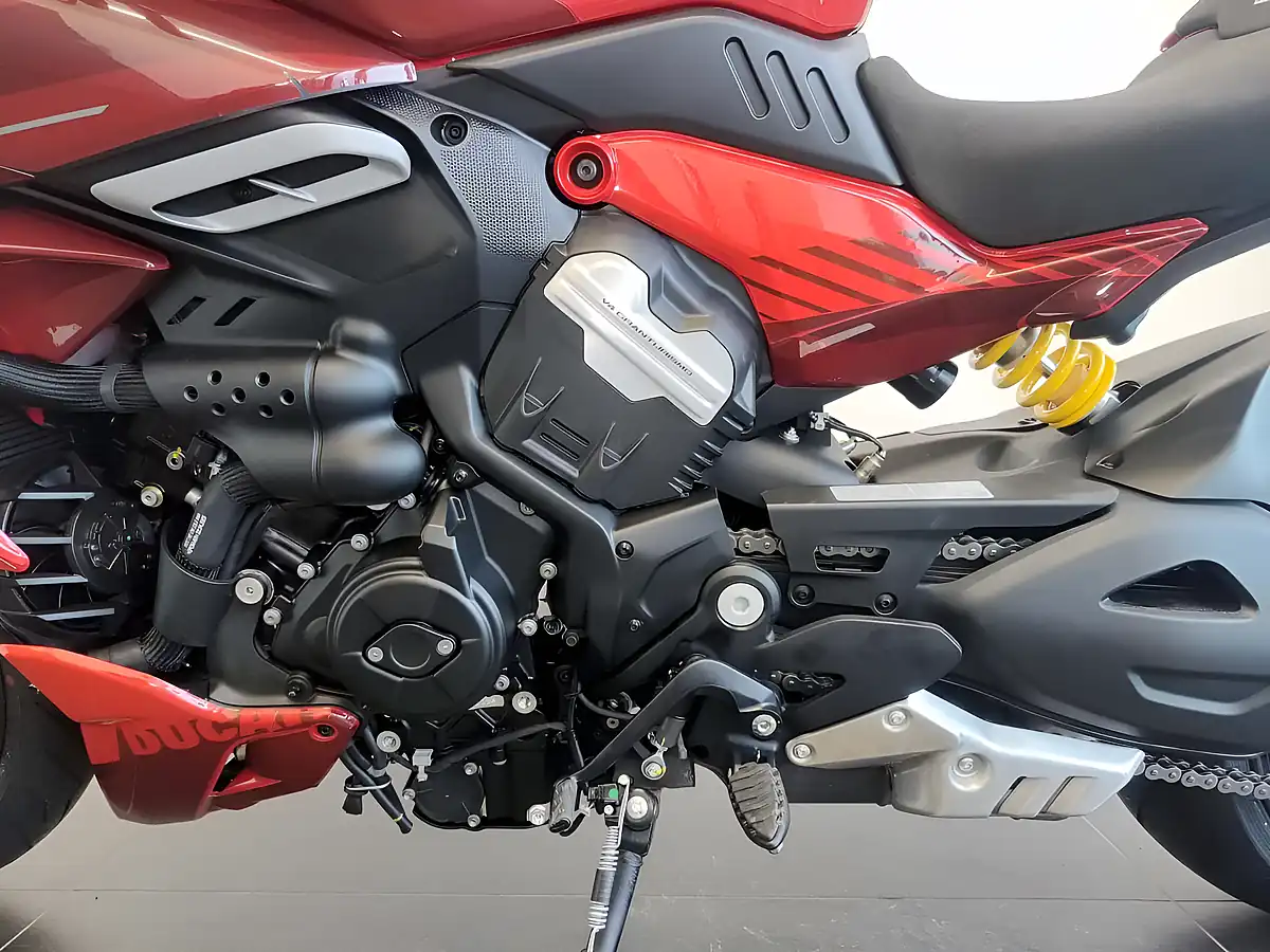 Used 2026 Ducati Diavel - Interior and Exterior details 9