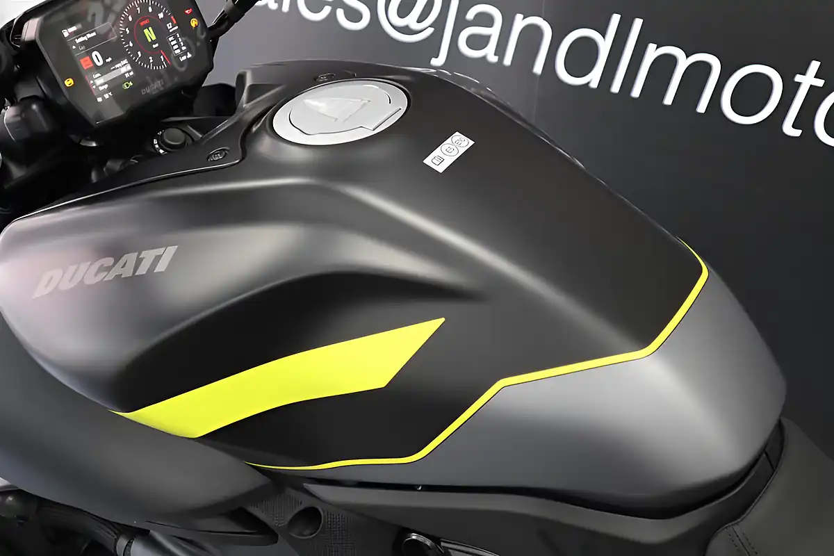 Used 2026 Ducati Diavel V4 Black Roadster Livery Black Roadster Livery - Interior and Exterior details 13