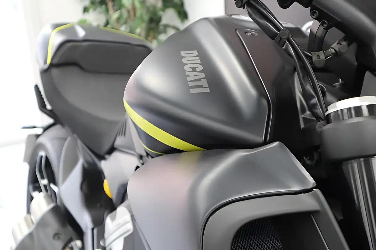 Used 2026 Ducati Diavel V4 Black Roadster Livery Black Roadster Livery - Interior and Exterior details 14