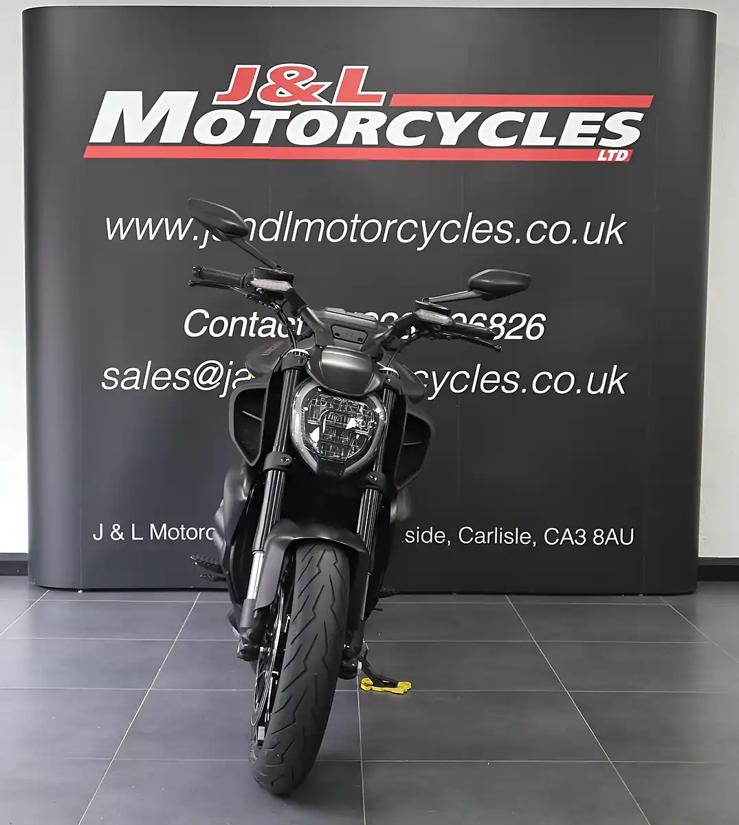 Used 2026 Ducati Diavel V4 Black Roadster Livery Black Roadster Livery - Interior and Exterior details 4