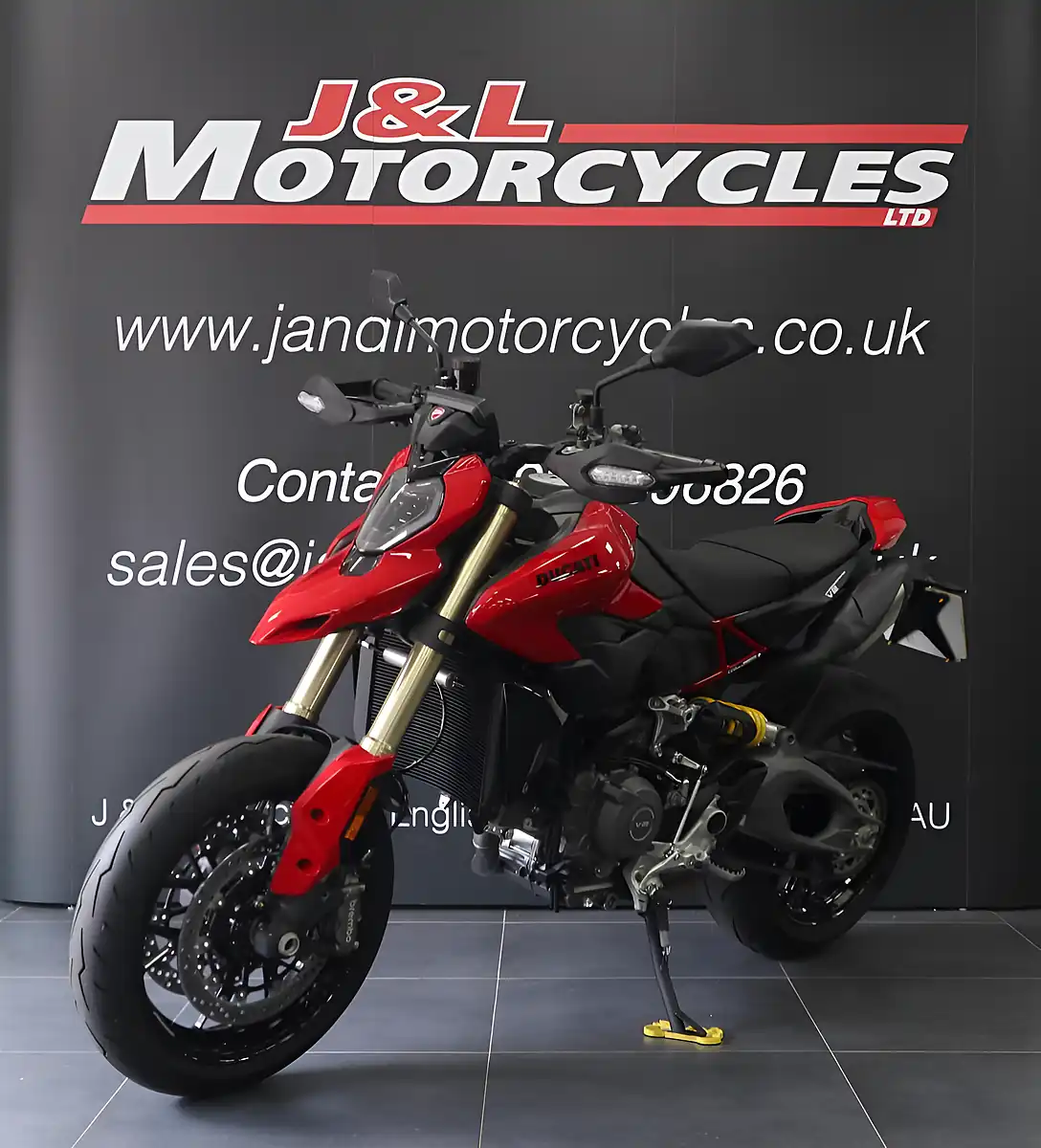Used 2026 Ducati Hypermotard V2 Red - Interior and Exterior details 5