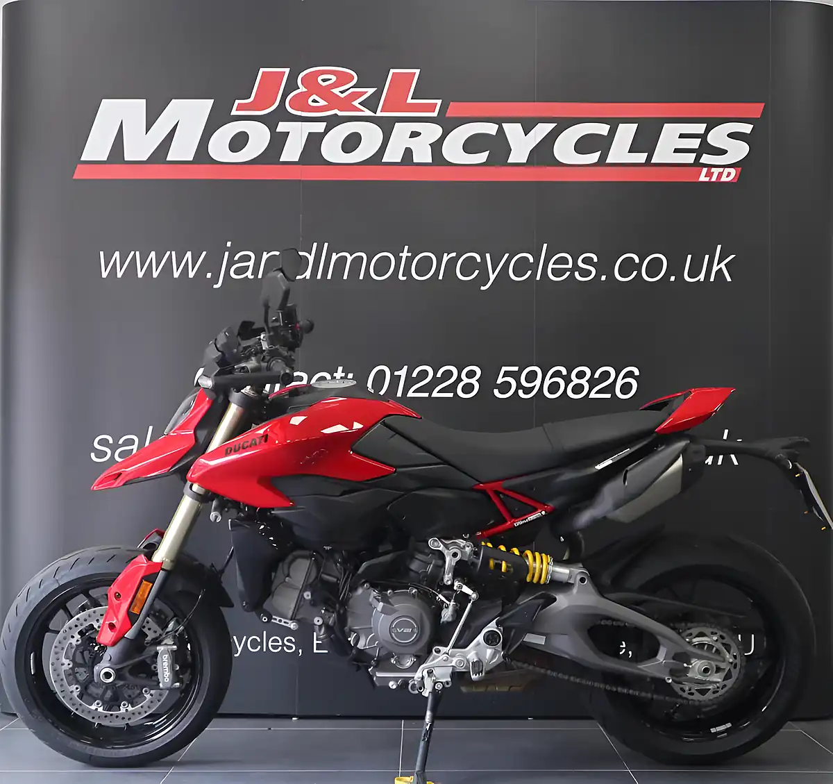 Used 2026 Ducati Hypermotard V2 Red - Interior and Exterior details 6