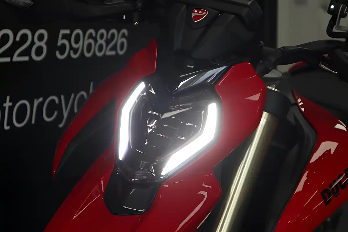 Used 2026 Ducati Hypermotard V2 Red - Interior and Exterior details 7