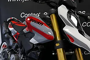 Used 2026 Ducati Hypermotard V2 Sp - Interior and Exterior details 7