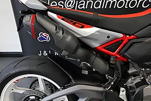 Used 2026 Ducati Hypermotard V2 Sp - Interior and Exterior details 8