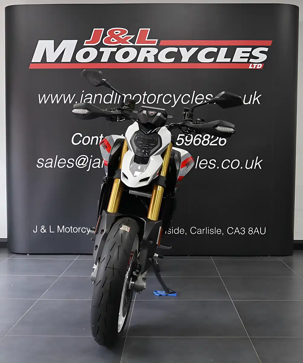 Used 2026 Ducati Hypermotard V2 Sp Multi - Interior and Exterior details 4
