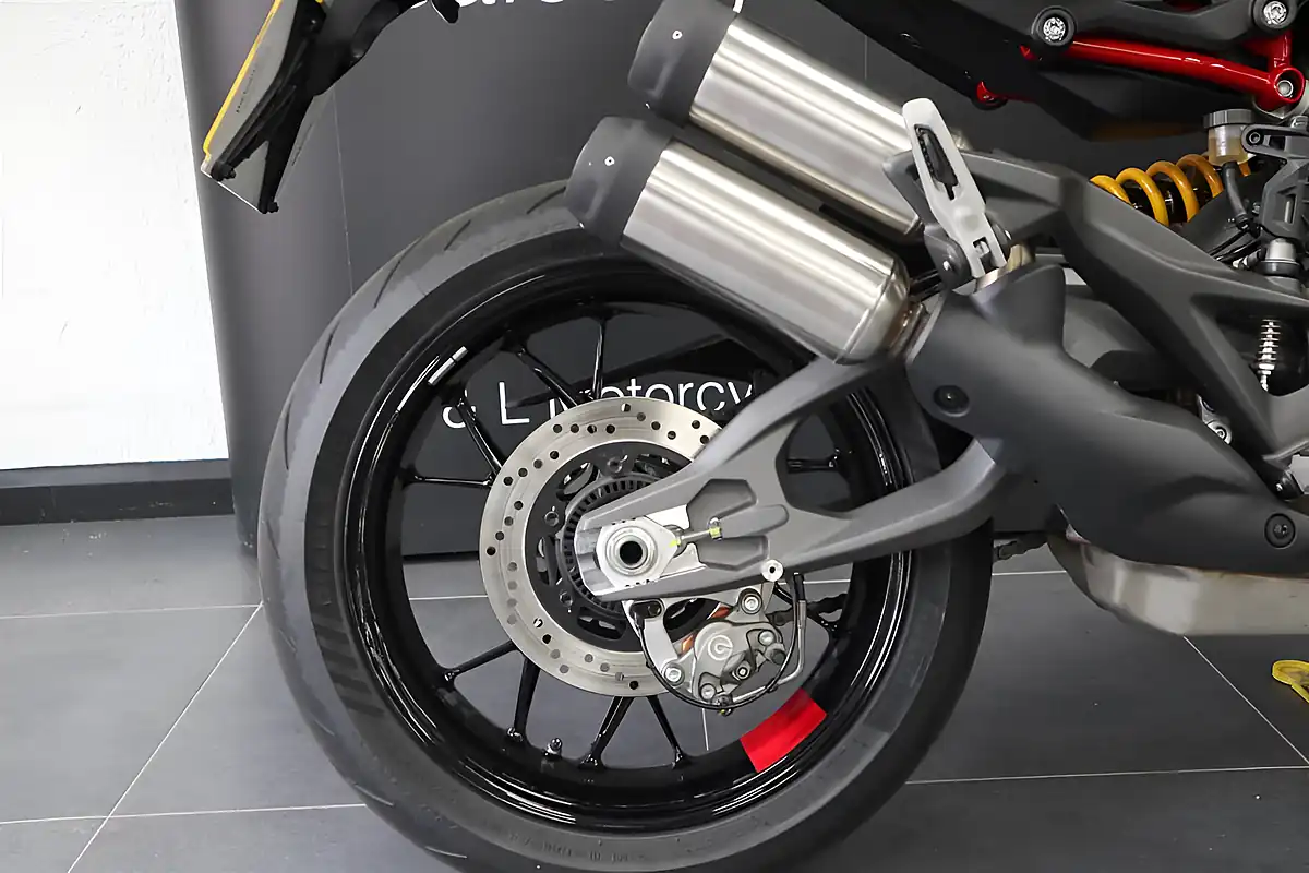 Used 2026 Ducati Monster Red - Interior and Exterior details 11