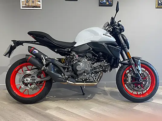 2026 Ducati Monster V2 890