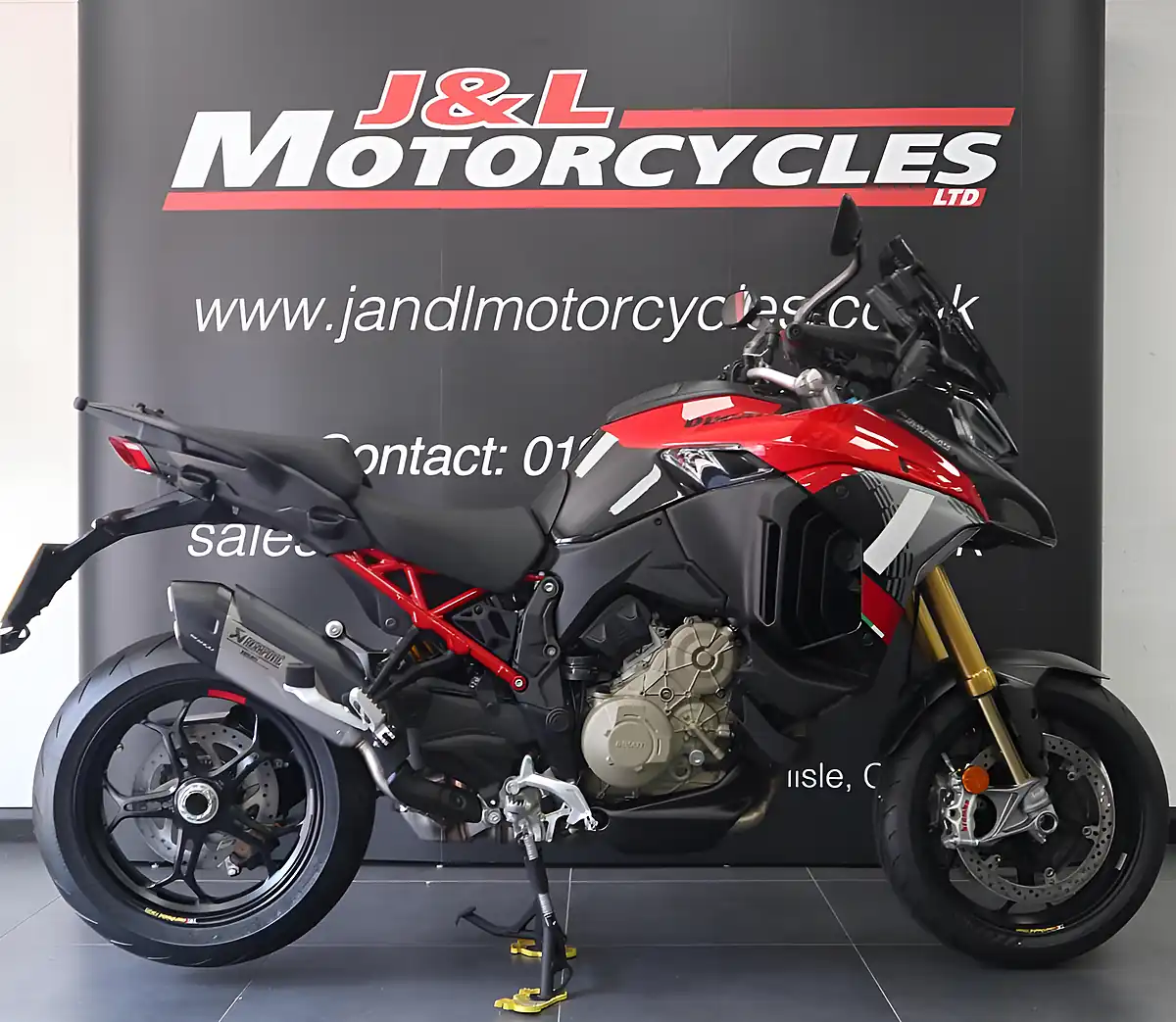 Used 2026 Ducati Multistrada Pikes Peak Red - Front View