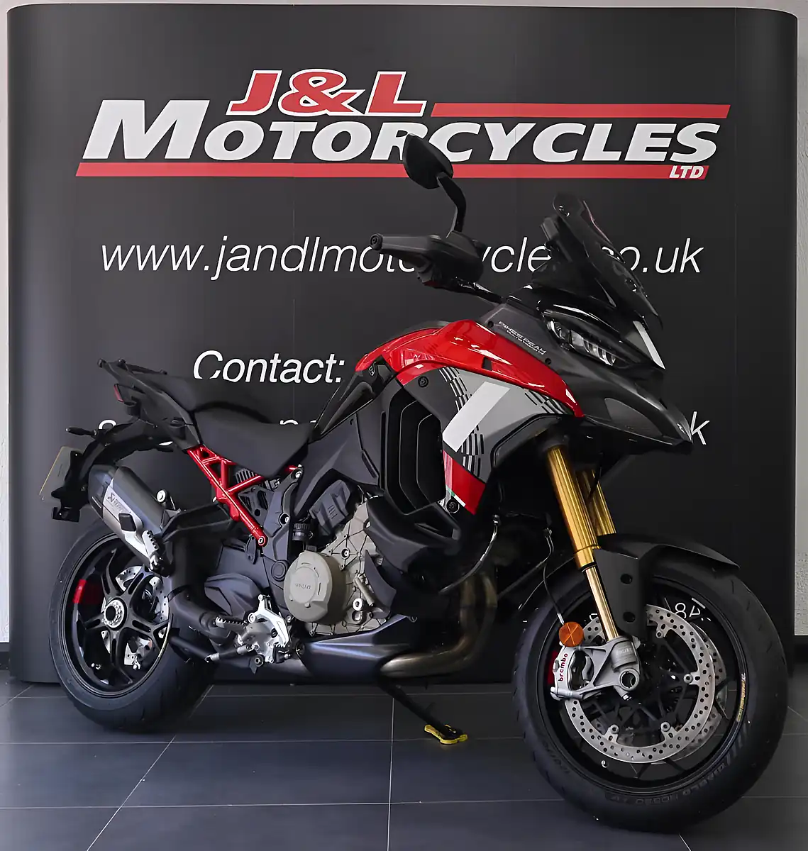 Used 2026 Ducati Multistrada Pikes Peak Red - Interior and Exterior details 4