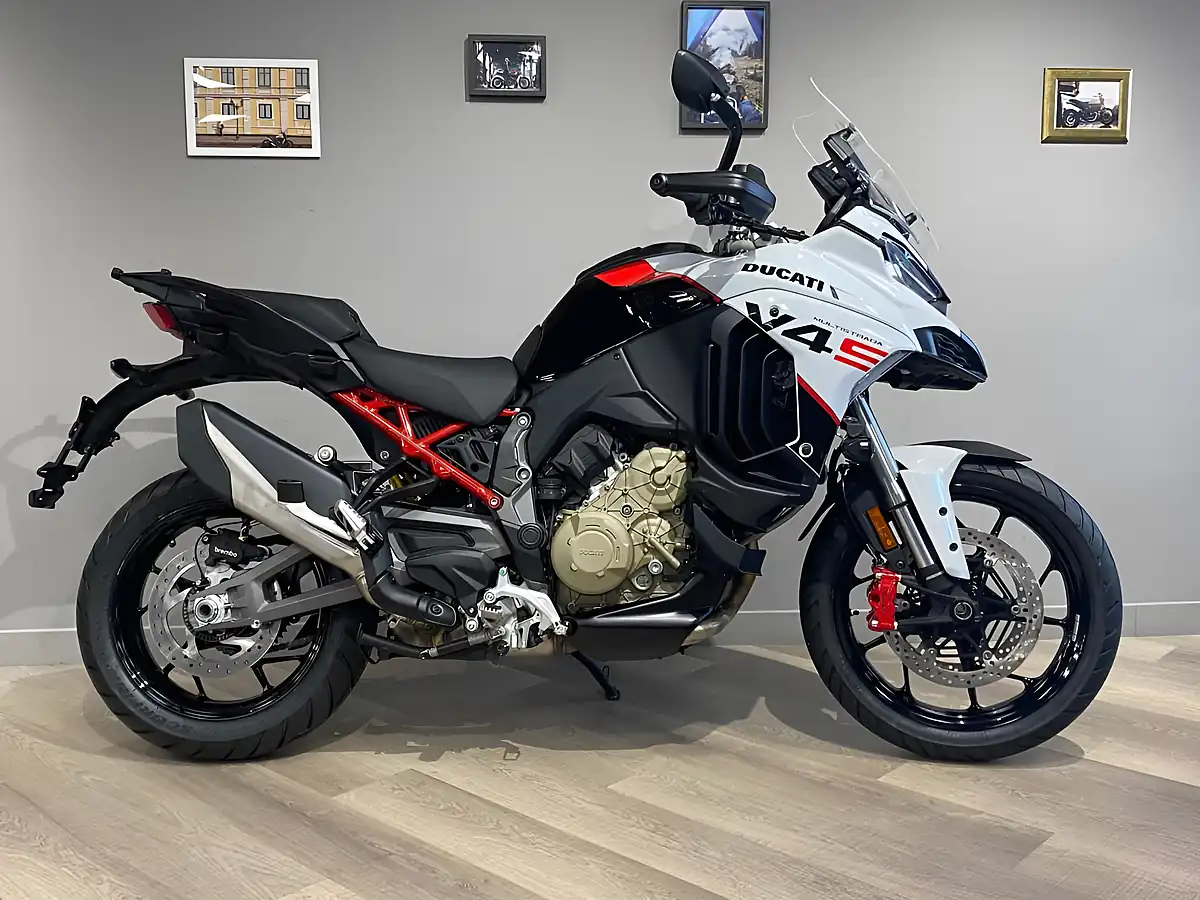 Used 2026 Ducati Multistrada T&r - Front View