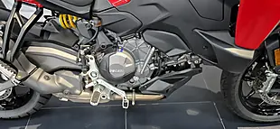 Used 2026 Ducati Multistrada V2 S Red Red - Interior and Exterior details 6