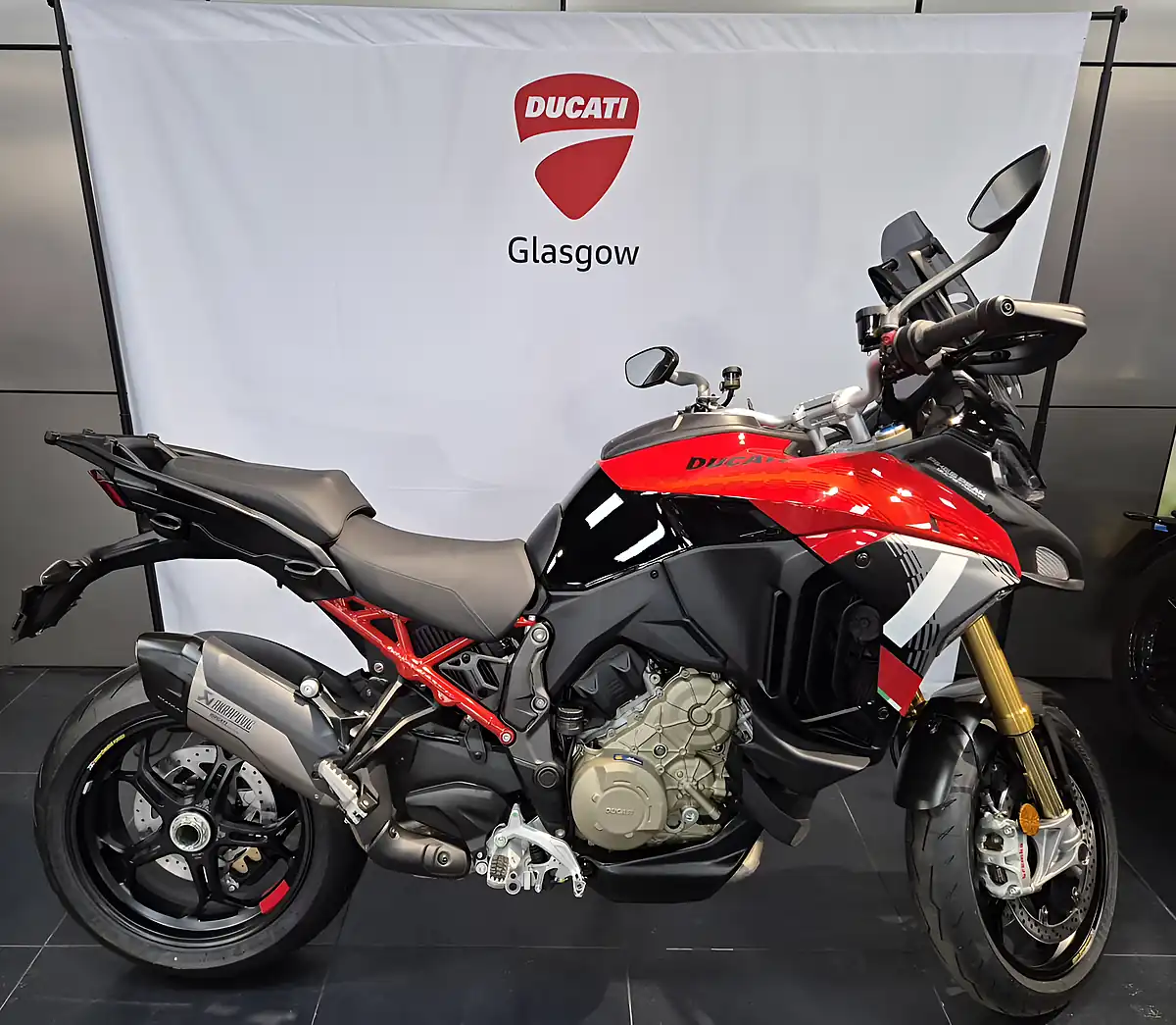 Used 2026 Ducati Multistrada V4 Pikes Peak - Front View
