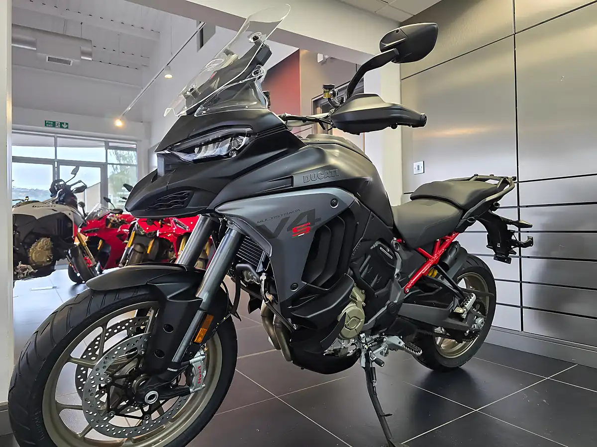 Used 2026 Ducati Multistrada V4 S Radar Dark Stealth, Gold Wheels - Interior and Exterior details 10