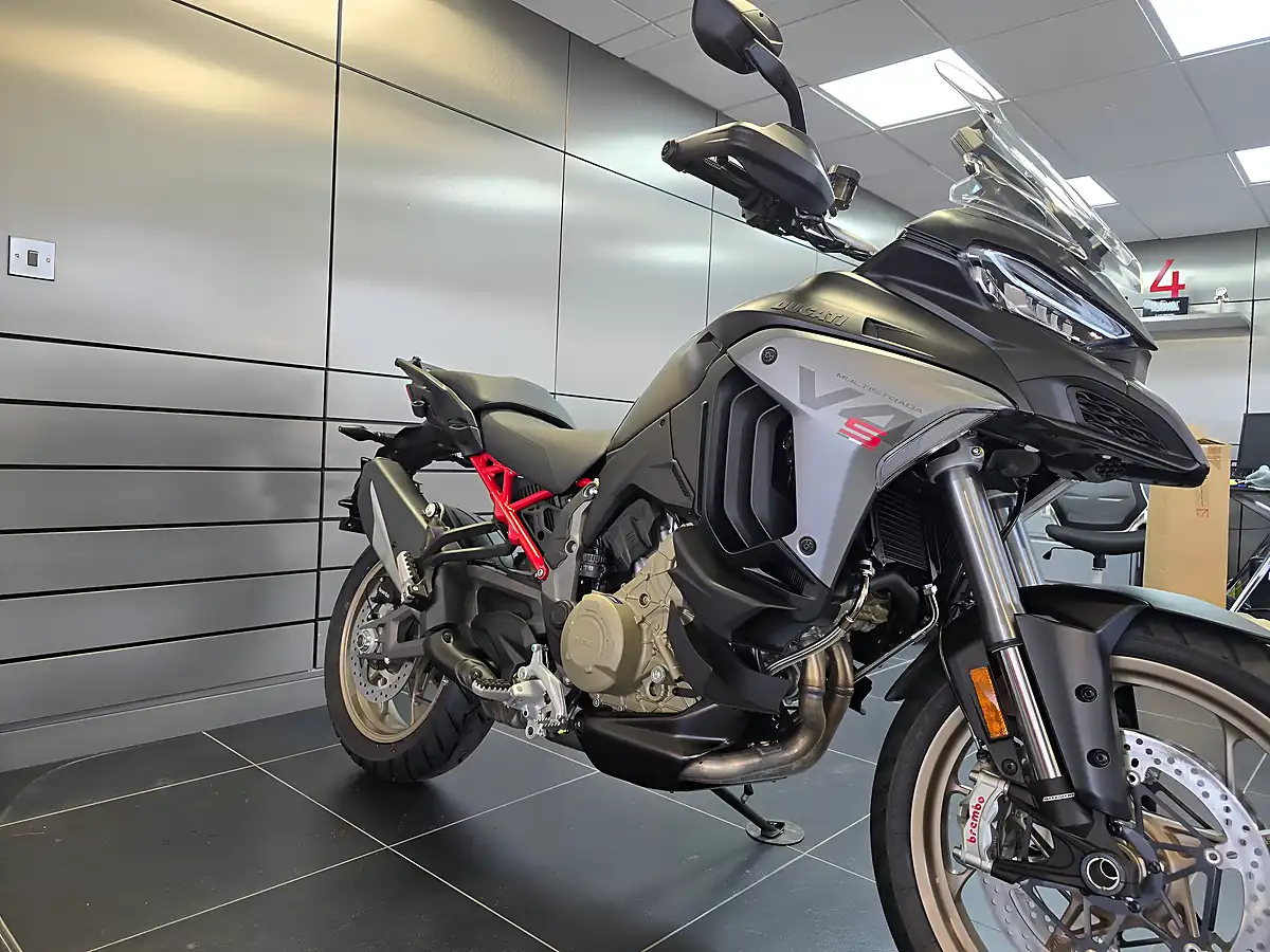 Used 2026 Ducati Multistrada V4 S Radar Dark Stealth, Gold Wheels - Interior and Exterior details 11