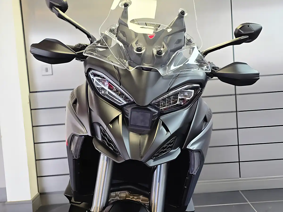 Used 2026 Ducati Multistrada V4 S Radar Dark Stealth, Gold Wheels - Interior and Exterior details 9