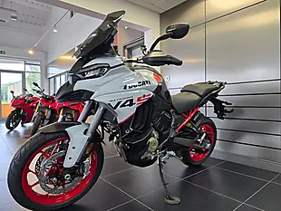 Used 2026 Ducati Multistrada V4 S Radar Performance Livery, Red Wheels - Interior and Exterior details 8