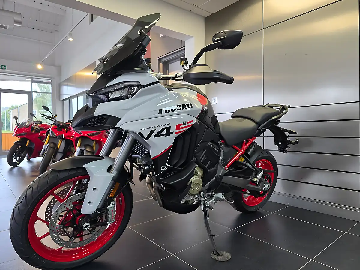 Used 2026 Ducati Multistrada V4 S Radar Performance Livery, Red Wheels - Interior and Exterior details 8