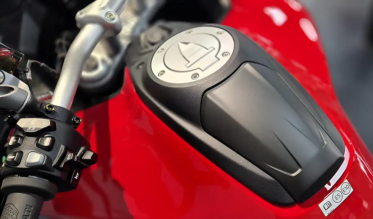 Used 2026 Ducati Multistrada V4 S T&r Ducati Red - Interior and Exterior details 10
