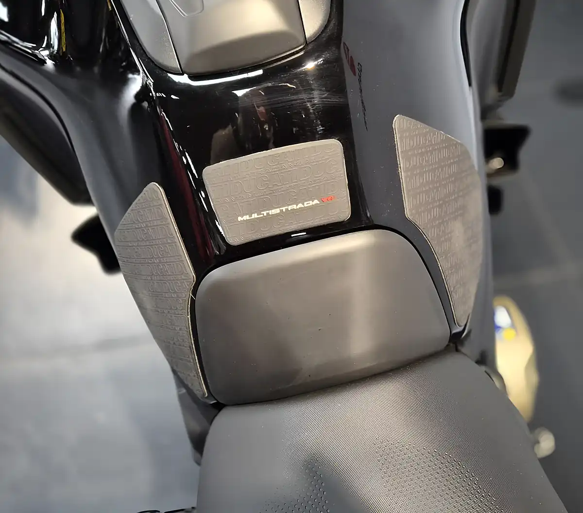 Used 2026 Ducati Multistrada V4 S Travel & Radar Thrilling Black - Interior and Exterior details 12