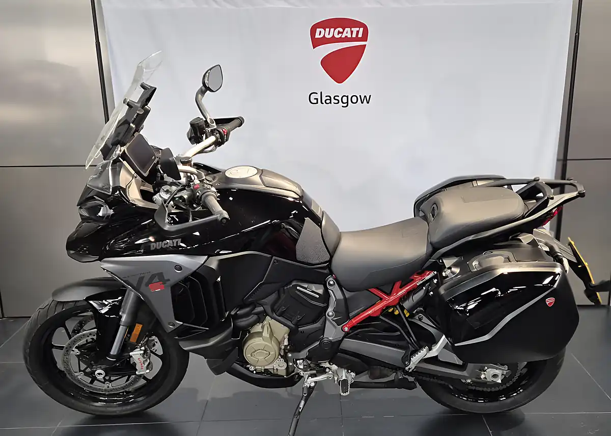 Used 2026 Ducati Multistrada V4 S Travel & Radar Thrilling Black - Interior and Exterior details 8