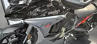 Used 2026 Ducati Multistrada V4S Travel & Radar Thrilling Black - Interior and Exterior details 9