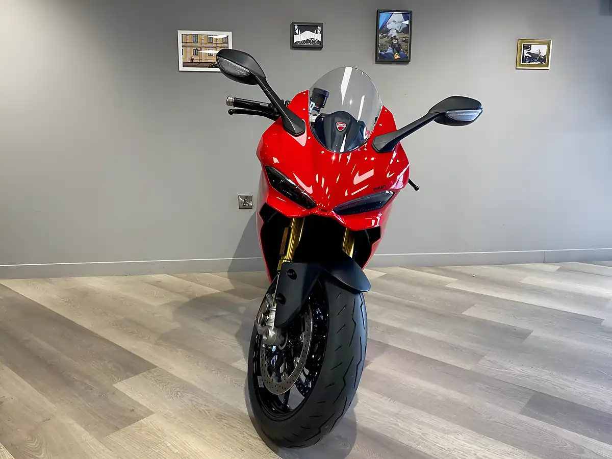 Used 2026 Ducati Panigale V2 S - Interior and Exterior details 11