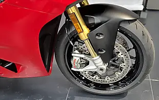 Used 2026 Ducati Panigale V2 S - Interior and Exterior details 16