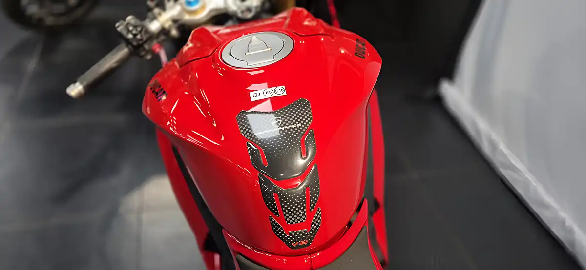 Used 2026 Ducati Panigale V2 S - Interior and Exterior details 5