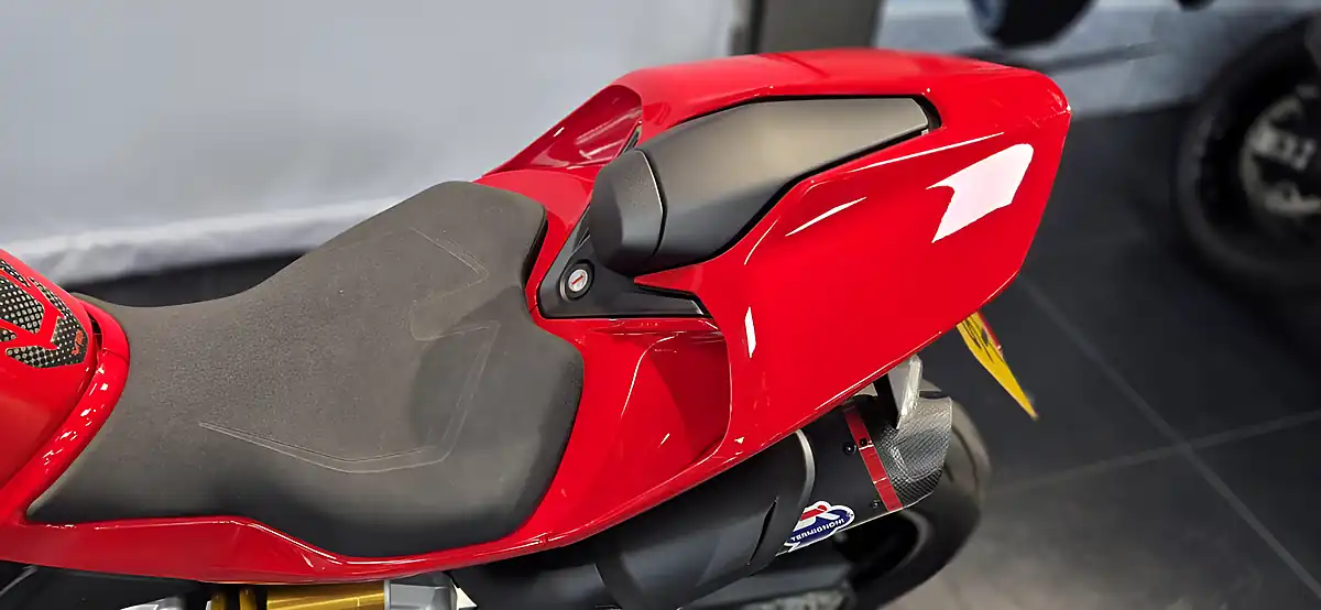 Used 2026 Ducati Panigale V2 S - Interior and Exterior details 6