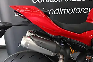Used 2026 Ducati Panigale V2S Red - Interior and Exterior details 10