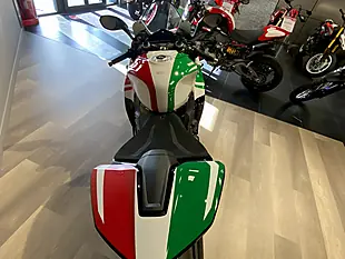 Used 2026 Ducati Panigale V4 Foggy Tributo Tricolore - Interior and Exterior details 10