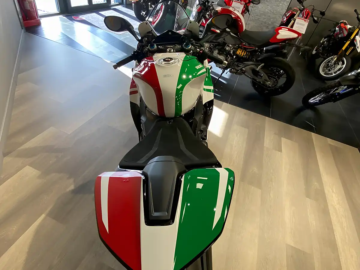 Used 2026 Ducati Panigale V4 Foggy Tributo Tricolore - Interior and Exterior details 10