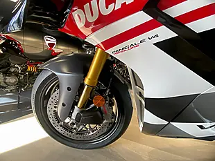 Used 2026 Ducati Panigale V4 Foggy Tributo Tricolore - Interior and Exterior details 13