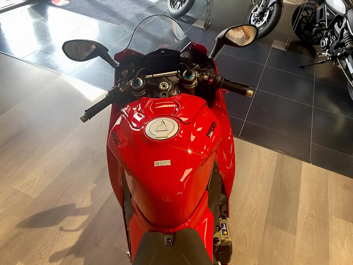 Used 2026 Ducati Panigale V4 S - Interior and Exterior details 15