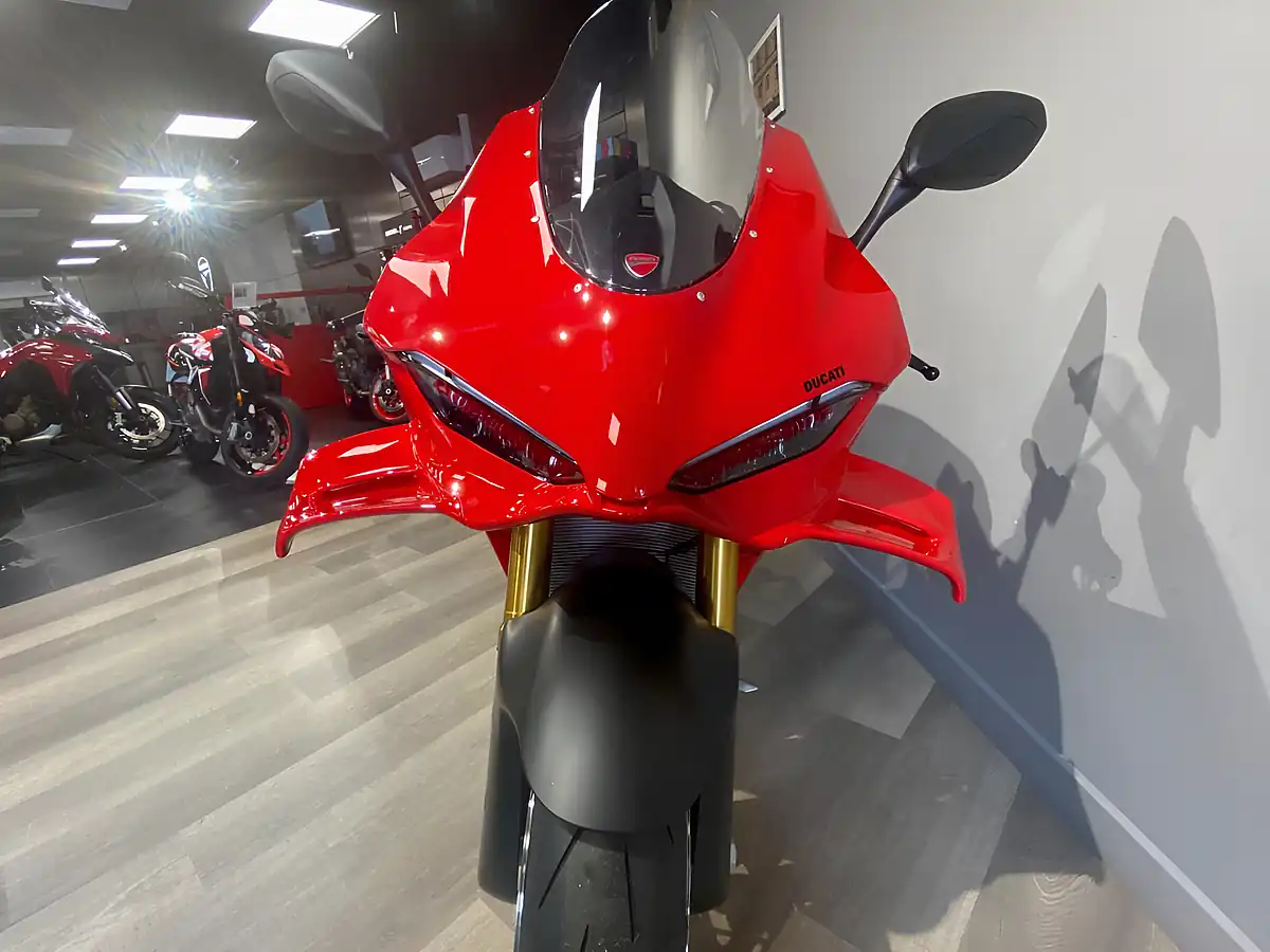 Used 2026 Ducati Panigale V4 S - Interior and Exterior details 6