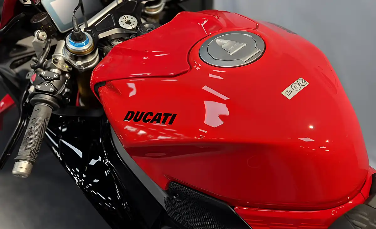 Used 2026 Ducati Panigale V4s Corse - Interior and Exterior details 16