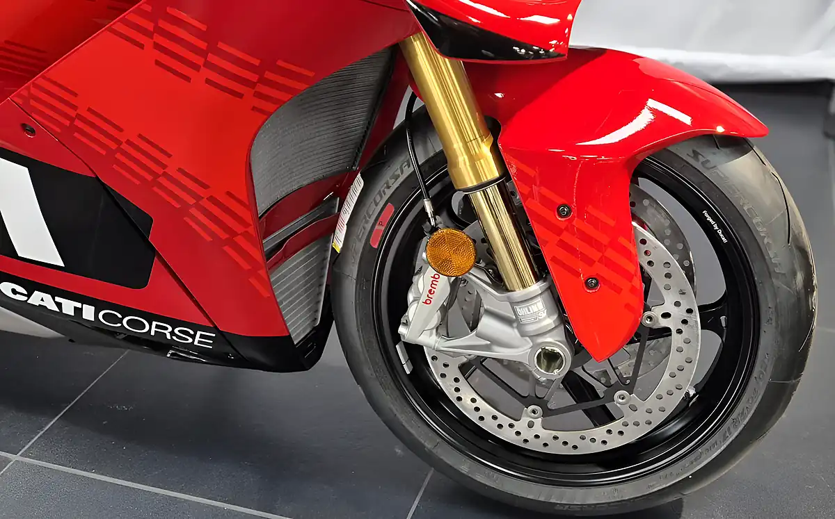 Used 2026 Ducati Panigale V4s Corse - Interior and Exterior details 6
